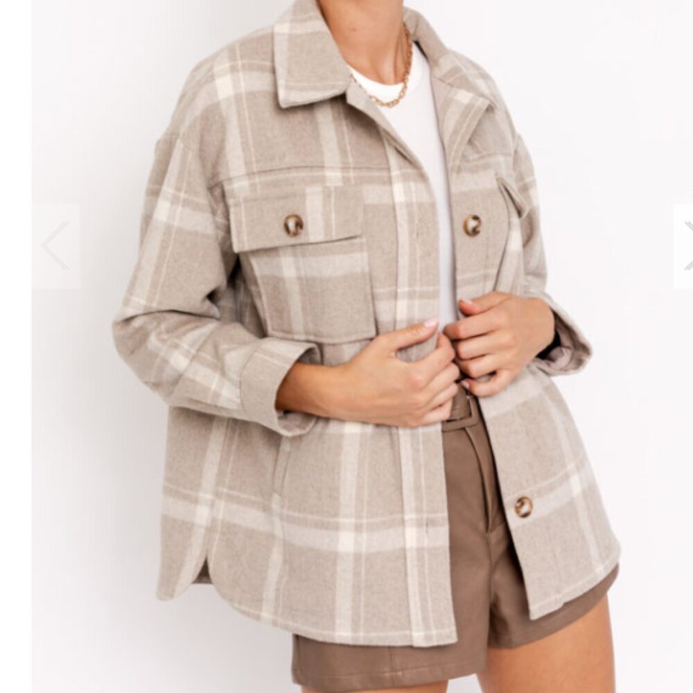 Gilli Taupe Shacket Size Large - Picture 2 of 7
